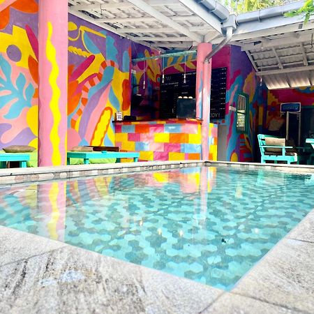 Cycling Backpacker Hostel & Cafe Унаватуна Екстер'єр фото