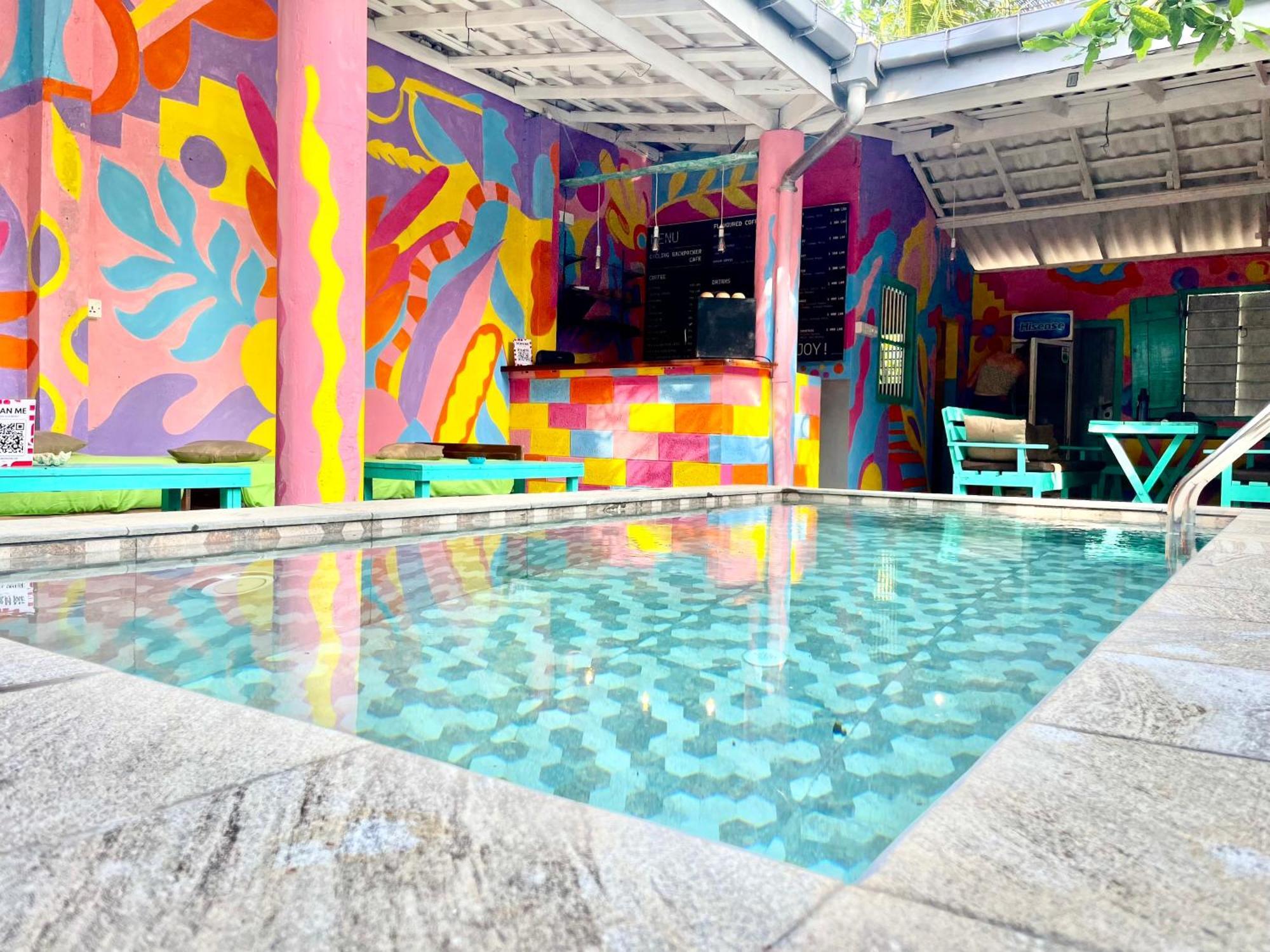 Cycling Backpacker Hostel & Cafe Унаватуна Екстер'єр фото