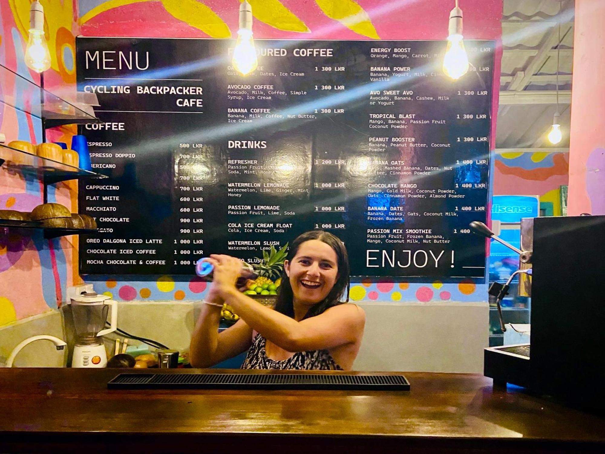 Cycling Backpacker Hostel & Cafe Унаватуна Екстер'єр фото