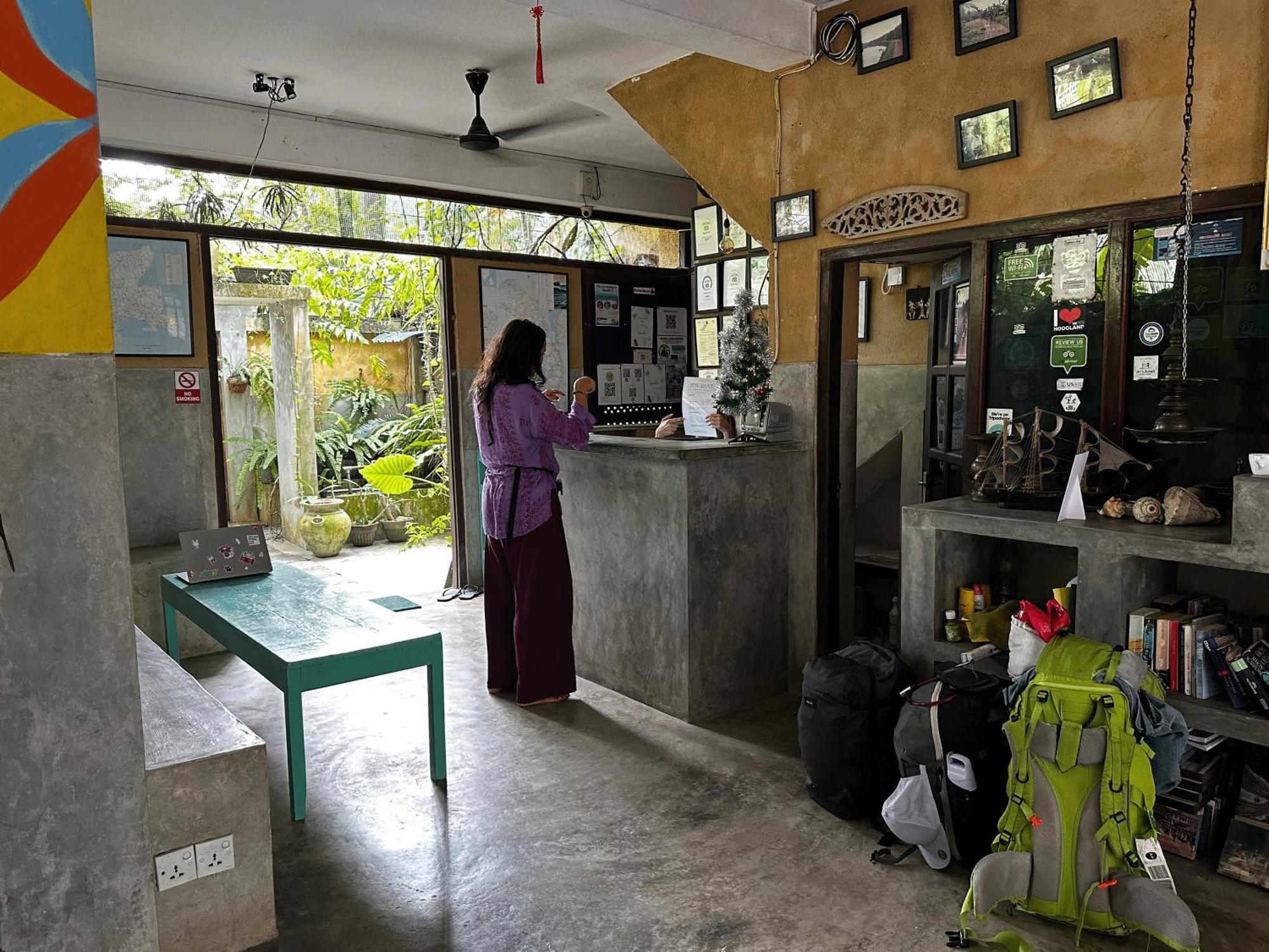 Cycling Backpacker Hostel & Cafe Унаватуна Екстер'єр фото
